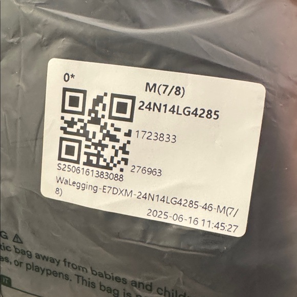 HALARA UltraSculpt 7/8 High Waisted Tummy
Control Butt Lifting Ruched Yoga Pants - Picture 12 of 12